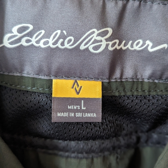 Eddie Bauer Travex Cargo Vest in Green, Men's L, EUC - Picture 2 of 8